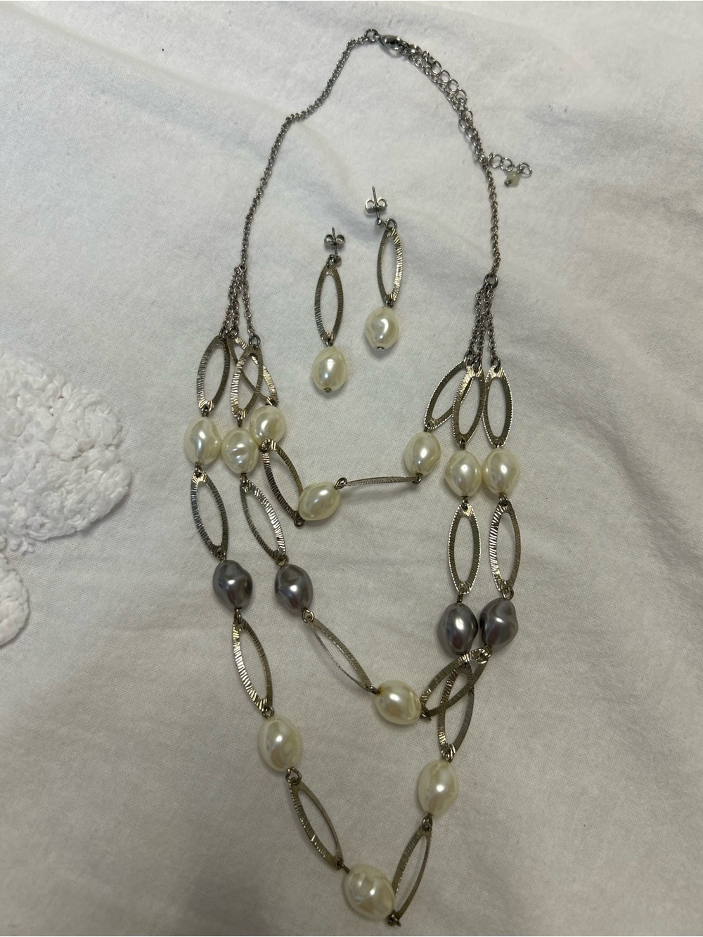 Multi-Strand Faux Pearl Necklace and Earring Set - Ivory & Gray